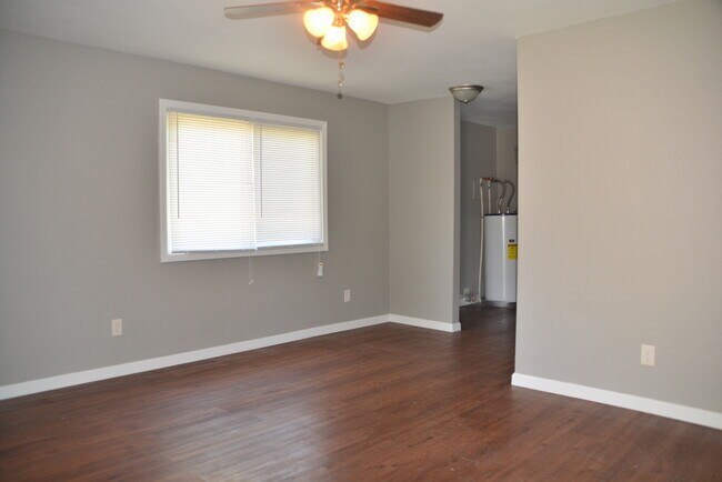 Foto del edificio - 1113 W Locust St