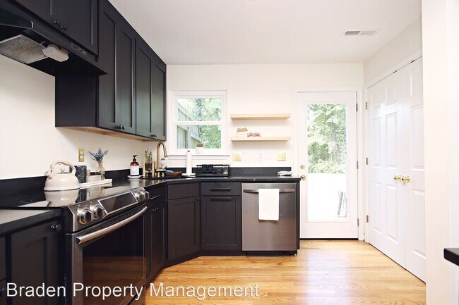Foto del edificio - 3 br, 1.5 bath House - 211 Greentree Park