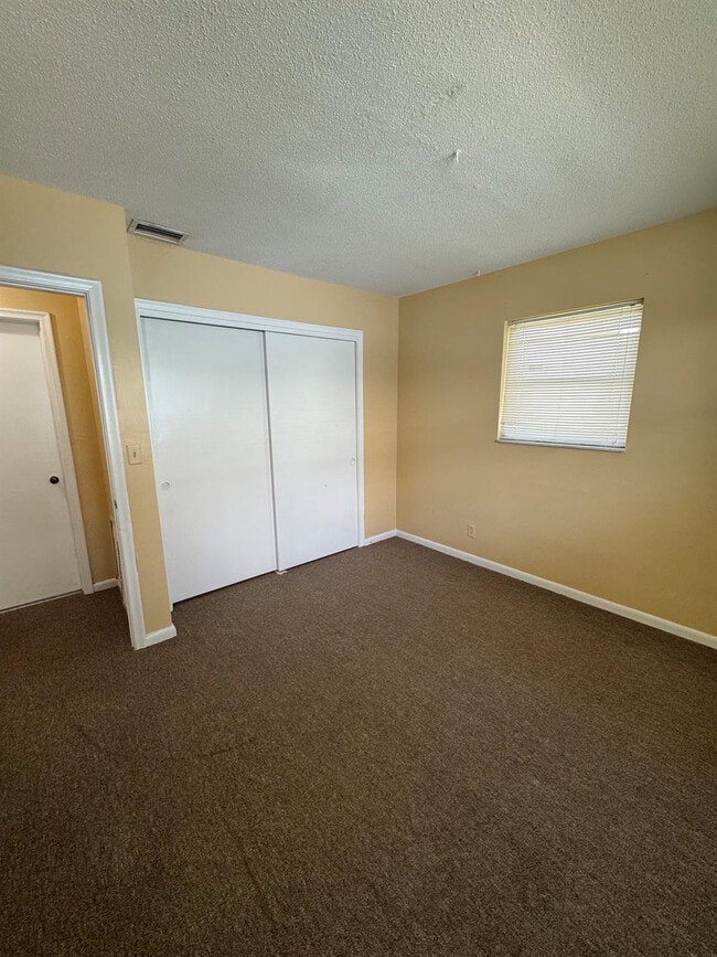 Foto del edificio - 1901 NE 29th St