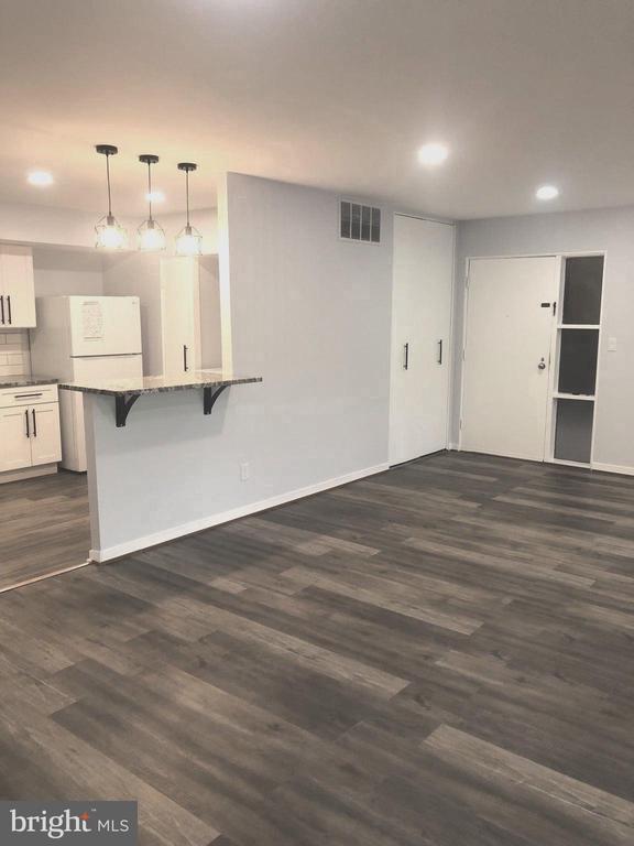 Building Photo - 29 Stonehenge Cir