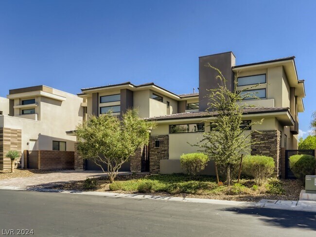 Foto del edificio - 72 Grey Feather Dr