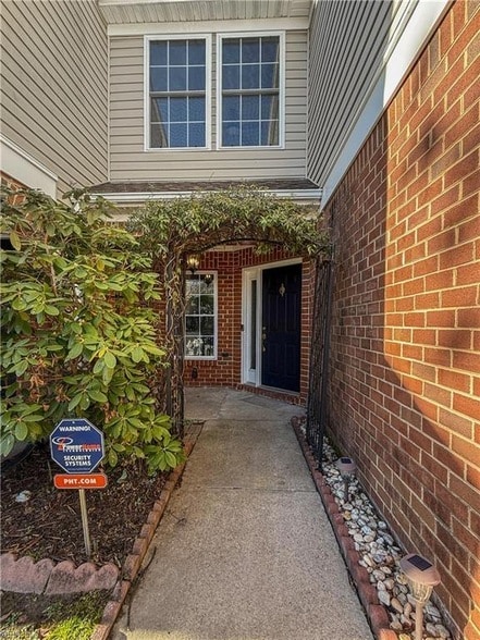 Foto del edificio - 2656 Bracston Rd