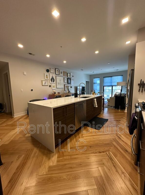 Foto del edificio - 1345 K St SE
