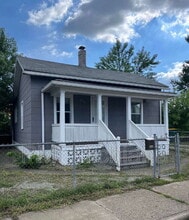 Building Photo - 711 W 5th St
