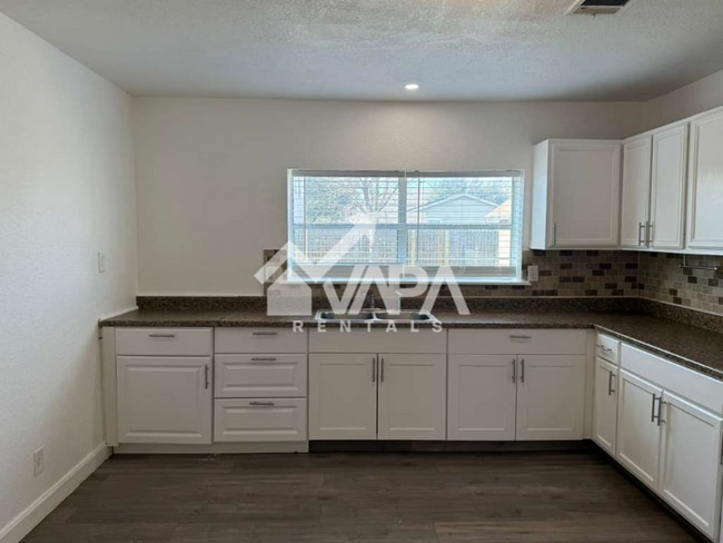 Building Photo - 4743 Georges Farm