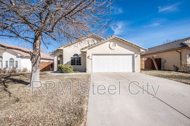 Foto del edificio - 1014 Pinecrest Dr