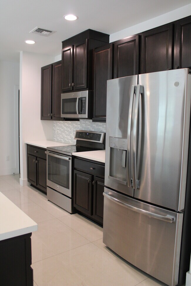 Building Photo - 4536 E Aqua Bella Ln