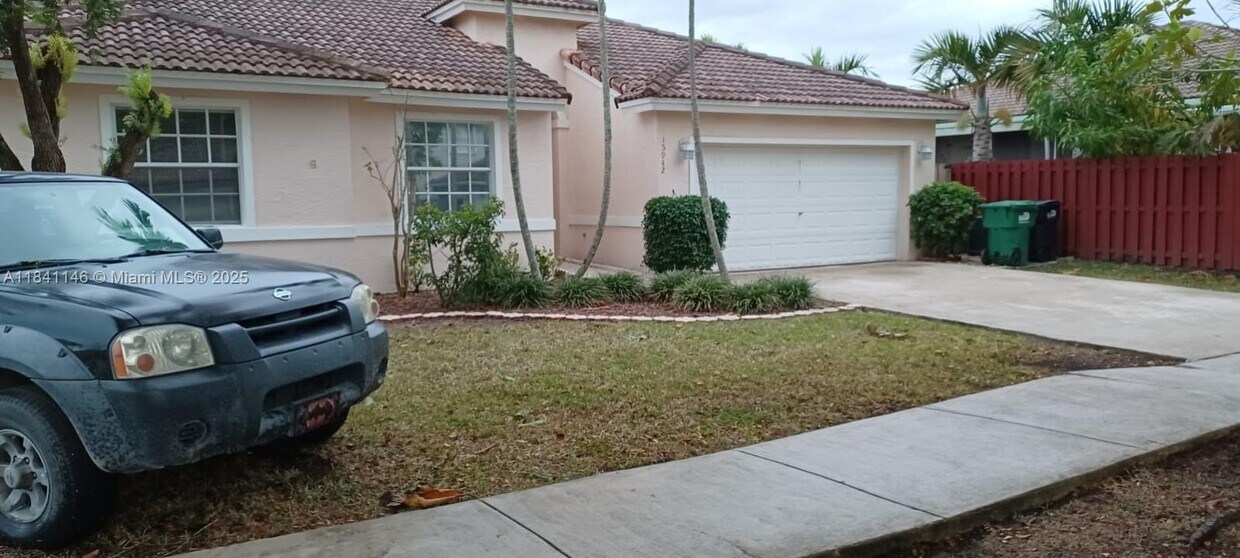 Primary Photo - 15942 SW 146th Terrace