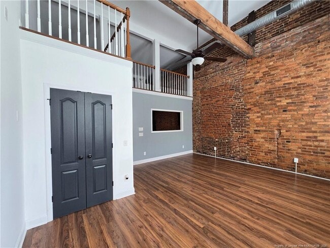 Building Photo - 214 Hay St