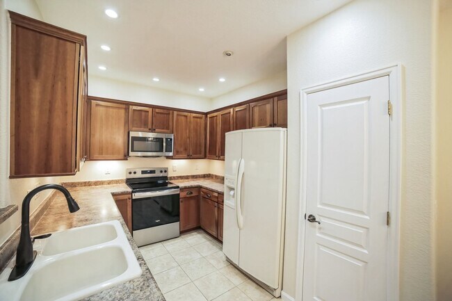 Foto del edificio - Charming 3BR Condo in Arvada