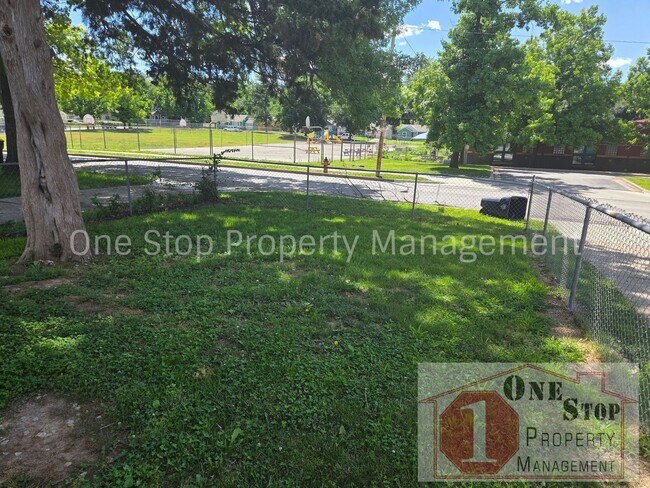 Foto del edificio - Beautiful 3 Bedroom 2 Bathroom in Kansas City