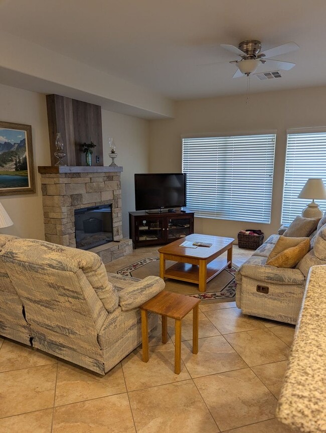 Foto del edificio - Fully Furnished Sun City House