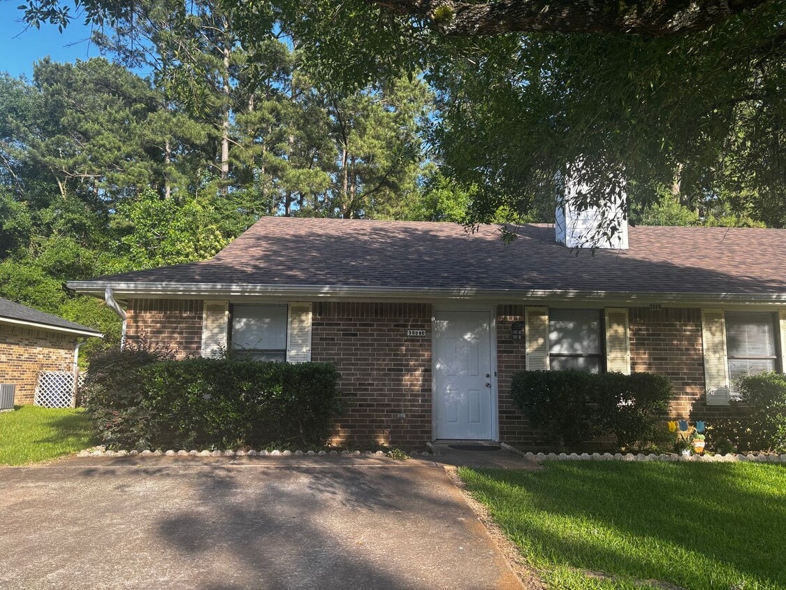 Primary Photo - 2 bedroom 2 bath