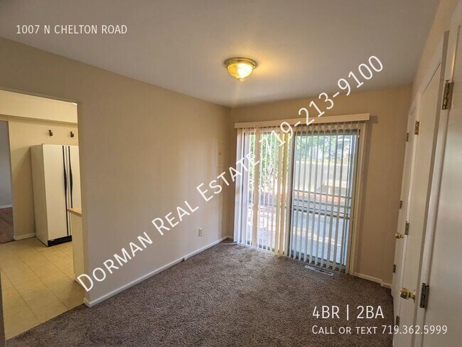 Building Photo - Spacious home Centrally located close to e...