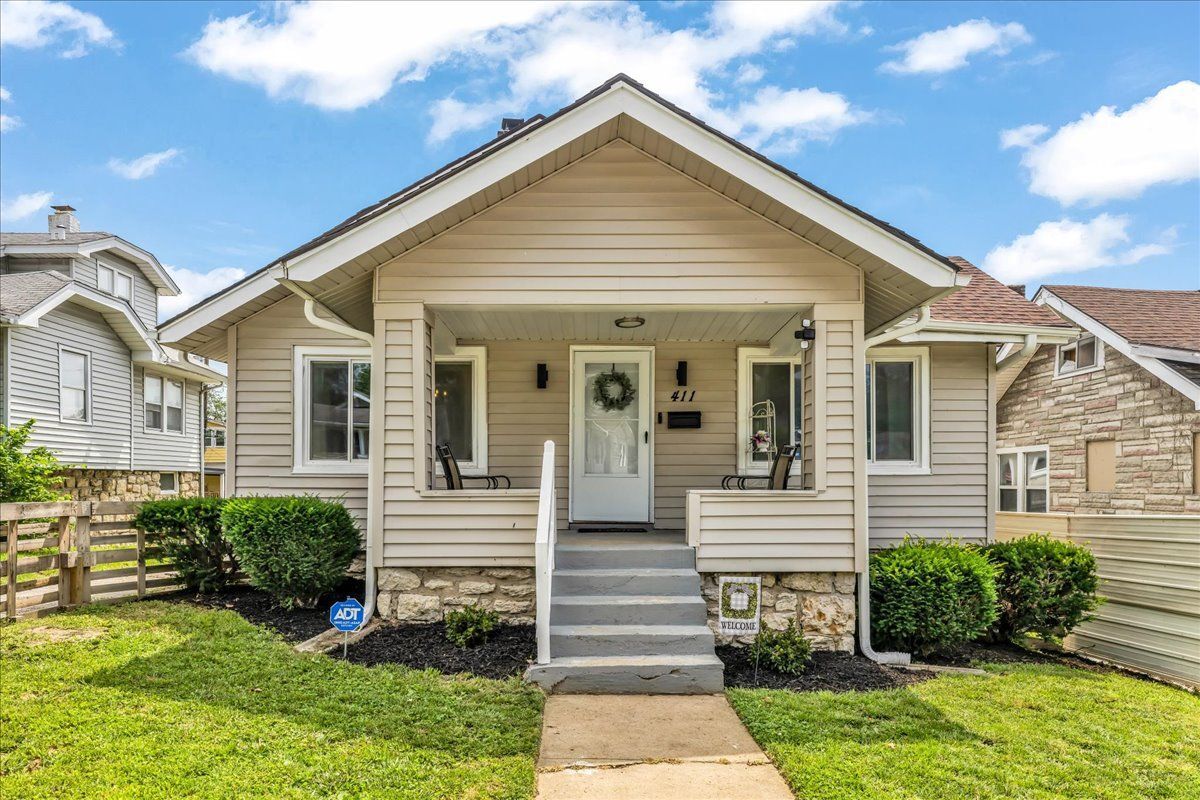Primary Photo - 411 Lawn Ave
