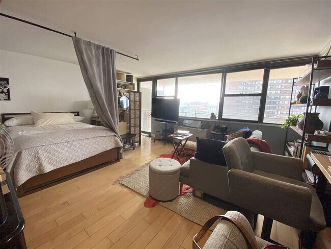 Foto del edificio - 7 Marin Blvd