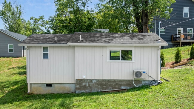 Building Photo - 4635 Harsch St
