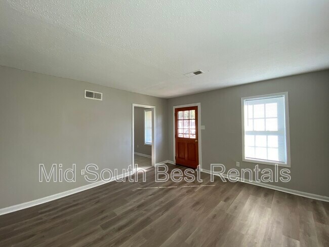 Foto del edificio - 3389 Rebeh Rd