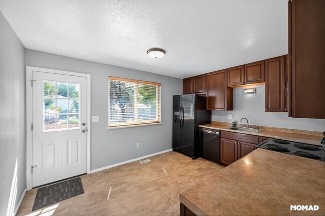 Building Photo - 15866 E Cornell Pl