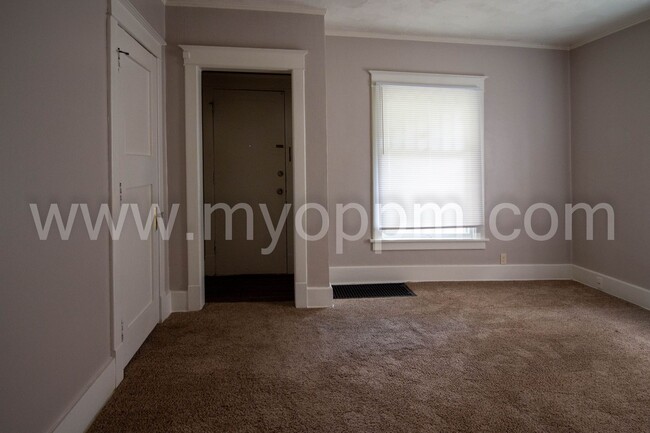 Building Photo - 1020 N 32nd St