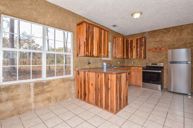 Building Photo - 4526 Rock Springs Rd