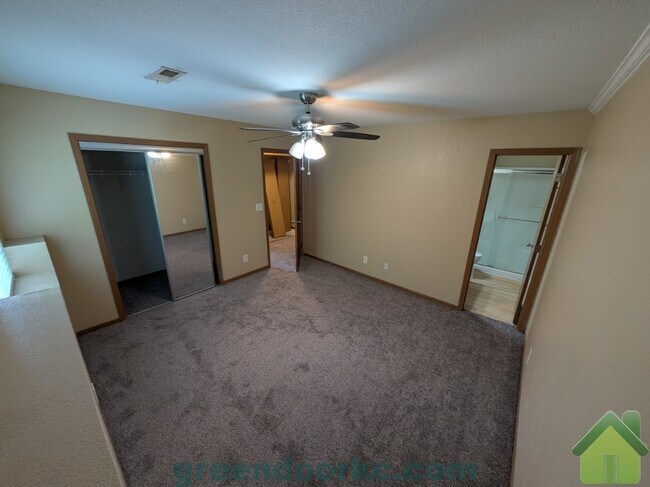 Building Photo - 914 Fall Meadow Ln