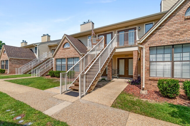 Building Photo - 5001 Grande Dr