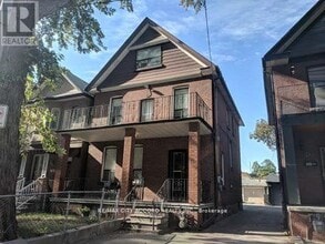 Building Photo - 282 Gladstone Ave