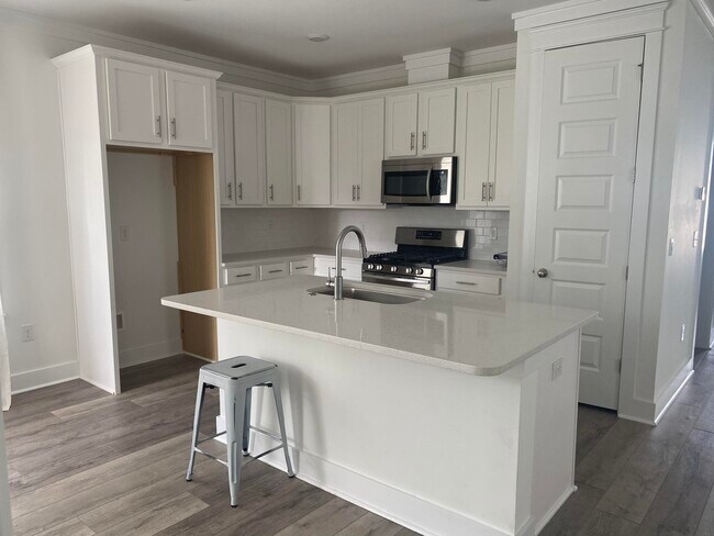 Building Photo - 206 Bayou Edge Landing