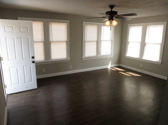 Sala de estar principal - 3113 Benelva Dr