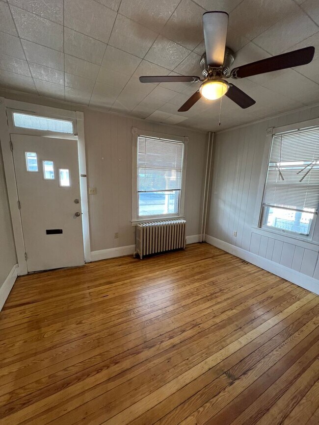 Foto del edificio - Spacious 3 BR, 1 BA Home in Manheim!