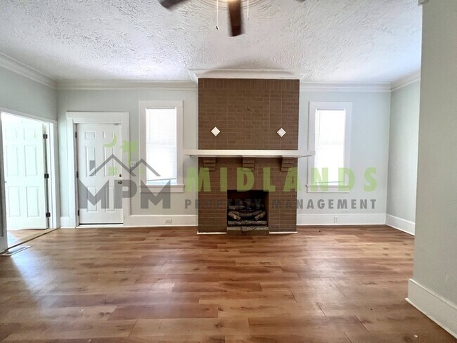 Foto del edificio - SHORT TERM LEASE!