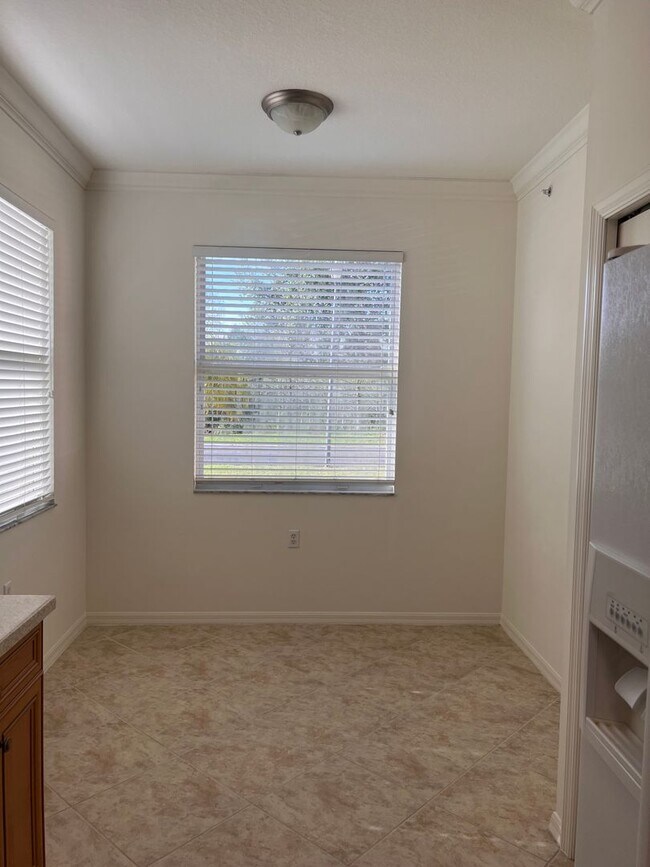 Foto del edificio - 8470 Kingbird Loop