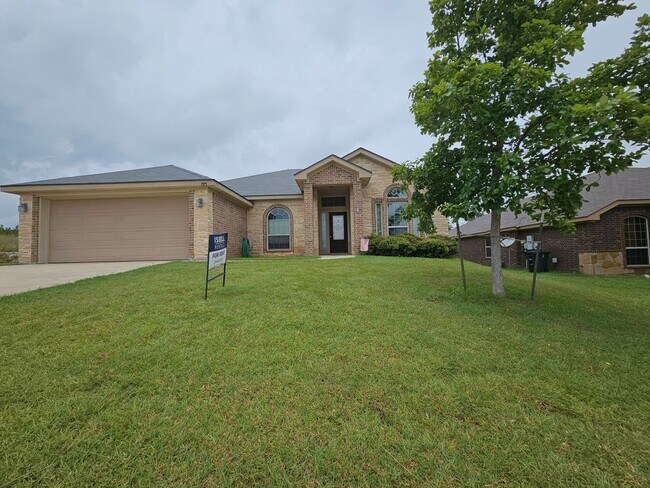 Building Photo - 6211 Newcastle Dr