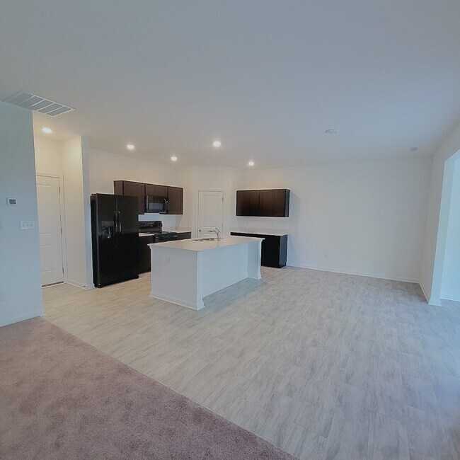 Building Photo - 506 Persimmon Pass