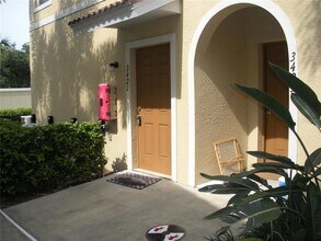 Building Photo - 3421 Parkridge Cir