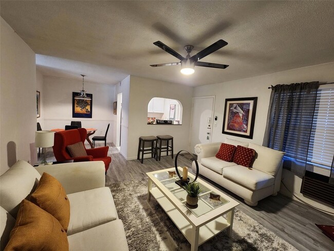 Foto del edificio - 17090 NE 14th Ave