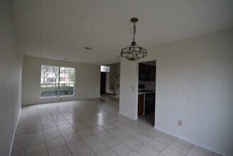 Building Photo - 3106 Rimrock Dr