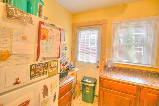 Foto del edificio - Splendid 2 Bed, 1 Bath Duplex by Northgate Park!