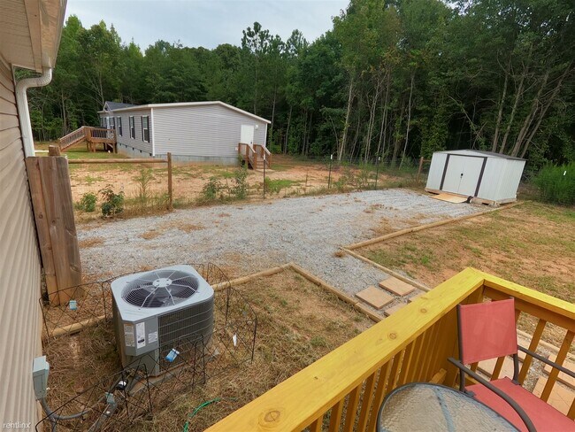 Building Photo - 4 br, 2 bath Mobile Home - 157 Fox Trail