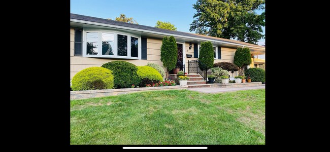 Building Photo - 4 N Alice Ct