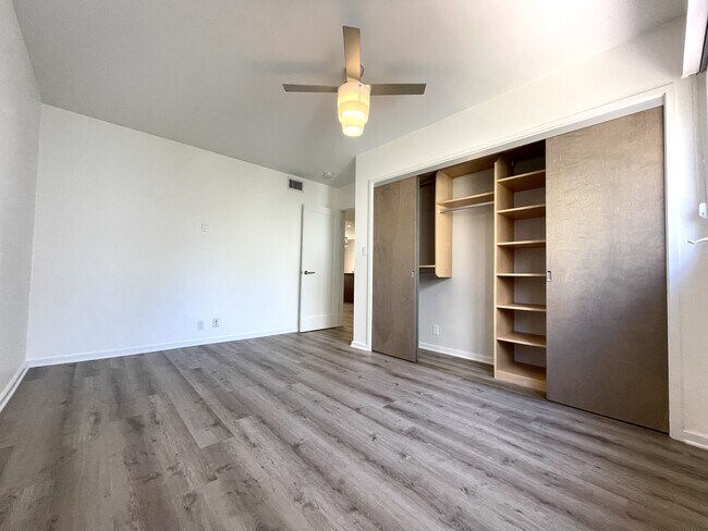 Building Photo - 2216 4th St