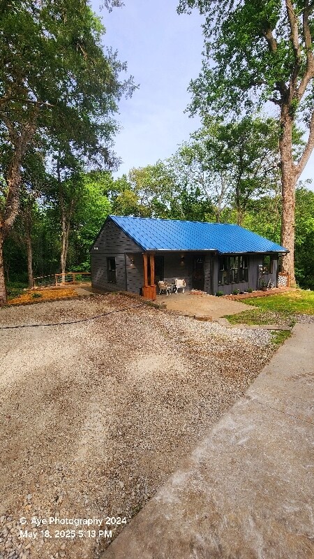 Foto del edificio - 15 Edwards Ln