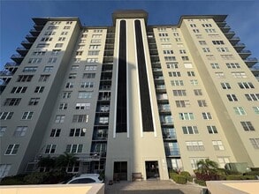 Building Photo - 5220 Brittany Dr S