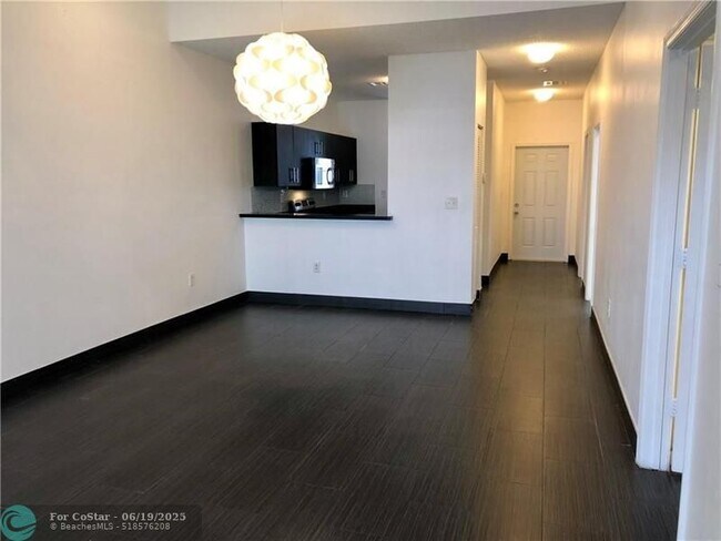Building Photo - 3129 NW 86th Ave