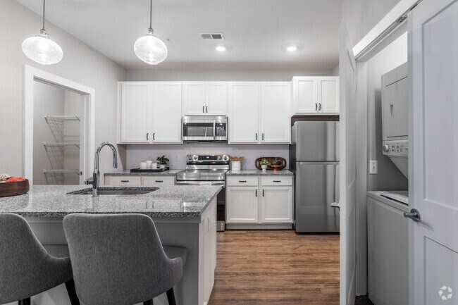 1 habitación, 1 baño - 722 pies cuadrados - Plano de planta Aster - Hayden Park