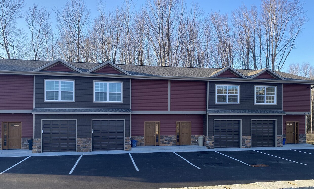 4521 Elizabeth Ln, Fairview, PA 16415 Townhome Rentals in Fairview PA