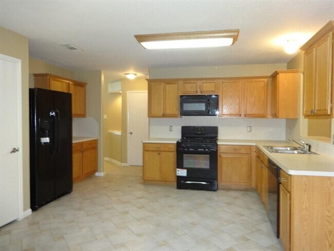 Foto del edificio - 423 Brushy Glen Dr
