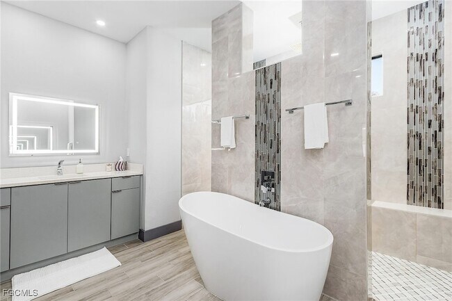 Foto del edificio - 1802 SW 2nd Terrace