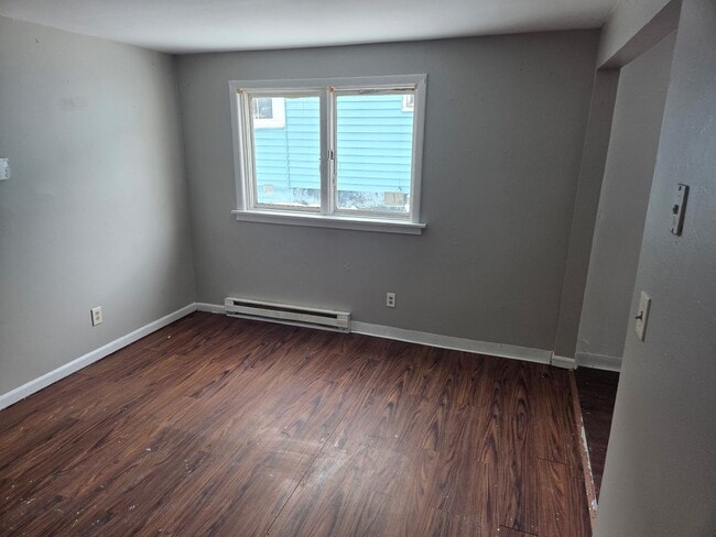 Foto del edificio - 801 E Division St